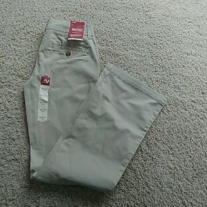 Khaki's 1 short
